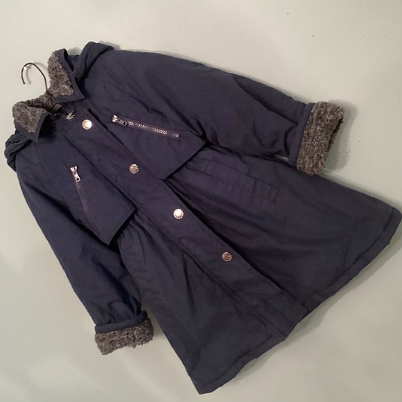 Girls Size 4 Winter Coat – Warm, Lightweight, Removable Hood, Faux Fur Trim - Picture 3 of 13